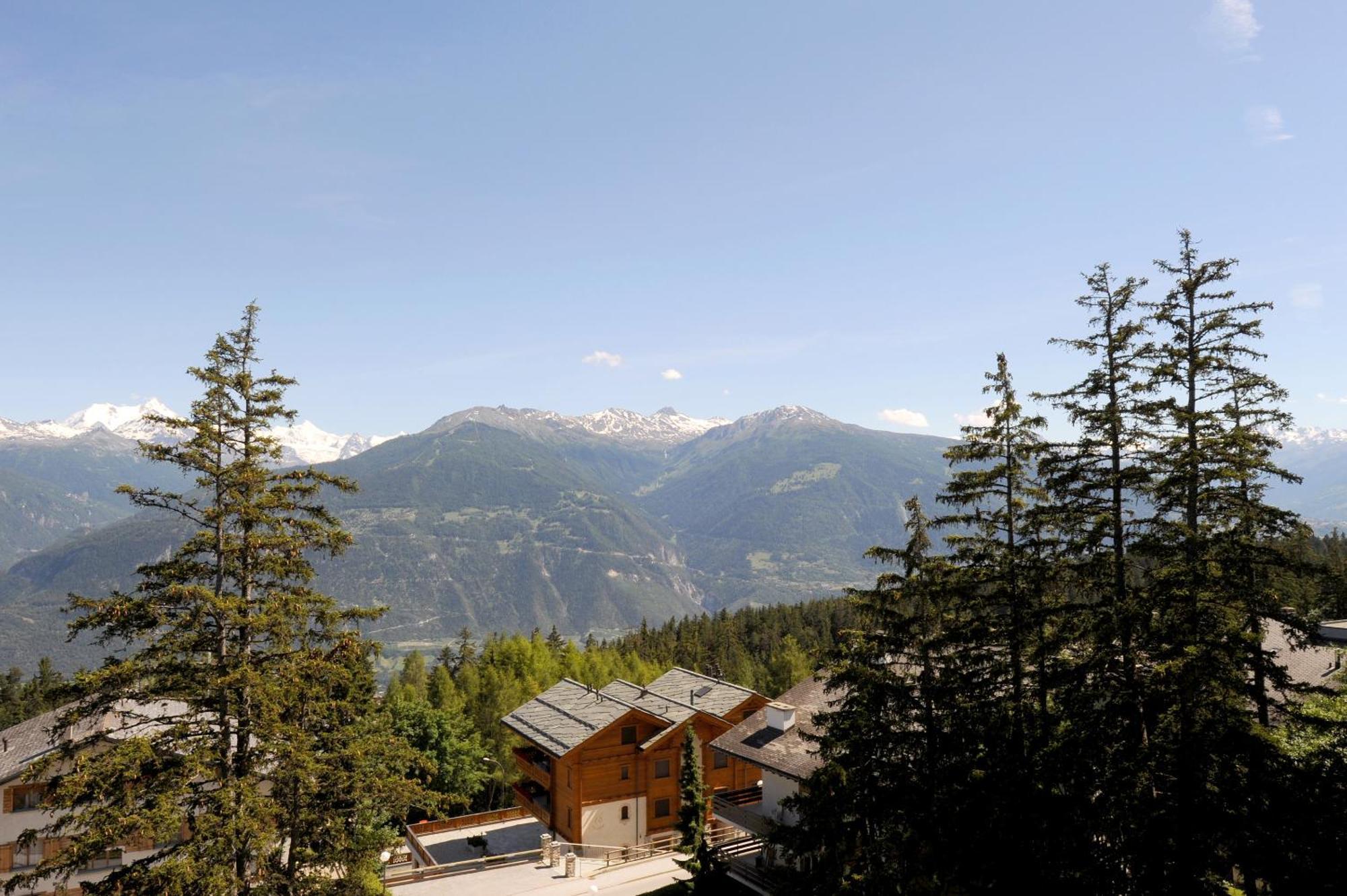Aparthotel Helvetia Crans-Montana Kamer foto